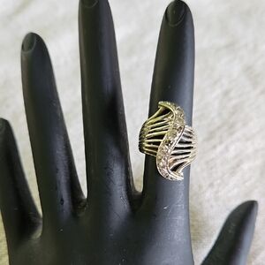 Swirl Unique Silver Women's Ring